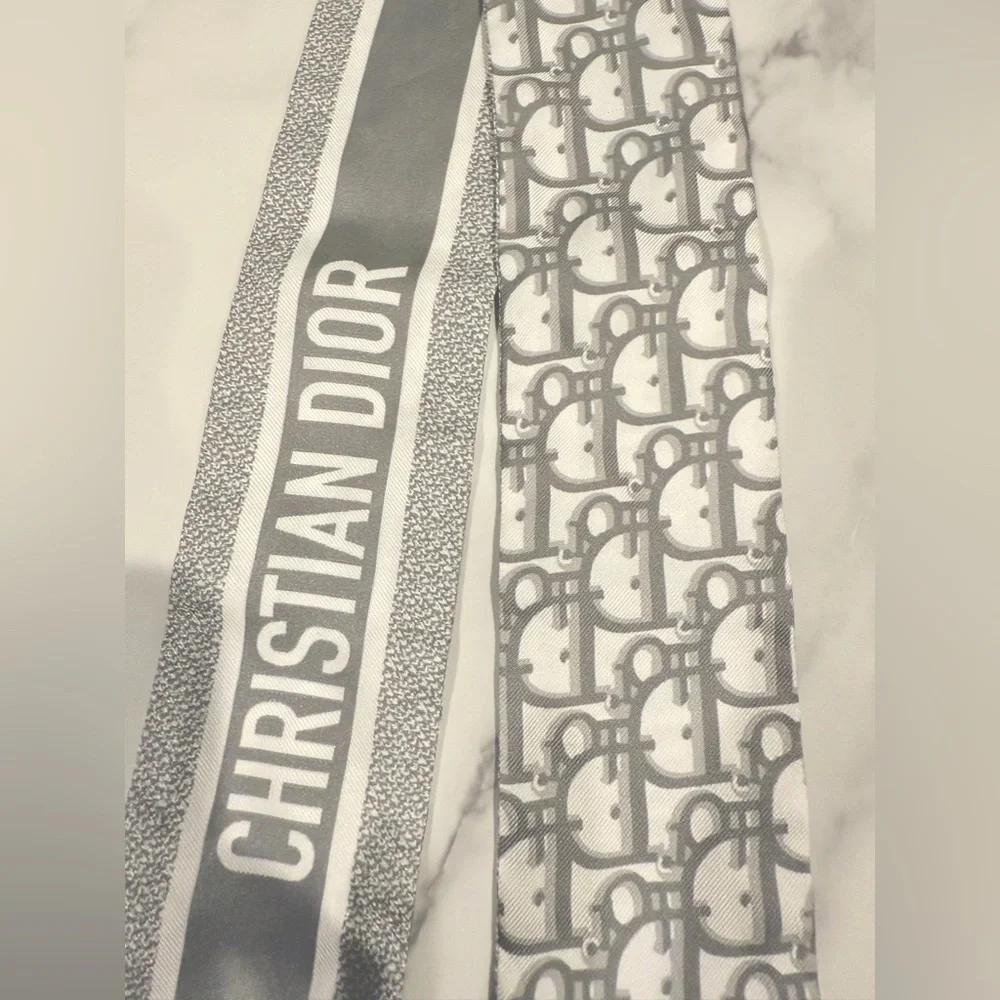 Christian Dior Twilly - Picture 6 of 11